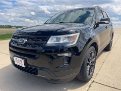 Used 2018 Ford Explorer 4d SUV 4WD XLT at Rooster Auto Sales near Vinton, IA