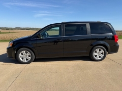 Used 2013  Dodge Grand Caravan 4d Wagon Crew at Rooster Auto Sales near Vinton&comma; IA