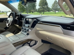 Used 2016 GMC Yukon XL 4d SUV 4WD Denali at Rooster Auto Sales near Vinton, IA