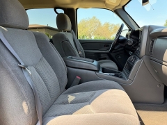 Used 2005  Chevrolet Silverado 1500 4WD Crew Cab LS at Rooster Auto Sales near Vinton&comma; IA