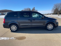 Used 2013  Chrysler Town & Country 4d Wagon Touring at Rooster Auto Sales near Vinton&comma; IA