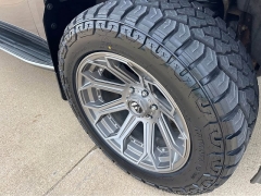 Used 2017 GMC Yukon XL 4d SUV 4WD Denali at Rooster Auto Sales near Vinton, IA