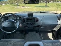 Used 2001 Ford F-150 4WD SuperCrew XLT at Rooster Auto Sales near Vinton, IA
