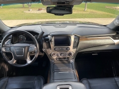 Used 2019  GMC Yukon XL 4d SUV 4WD Denali at Rooster Auto Sales near Vinton&comma; IA