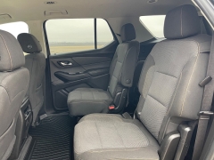 Used 2019  Chevrolet Traverse 4d SUV FWD LT Cloth w/1LT at Rooster Auto Sales near Vinton, IA