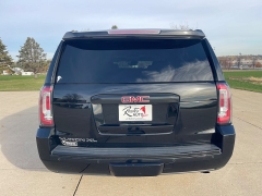 Used 2019  GMC Yukon XL 4d SUV 4WD Denali at Rooster Auto Sales near Vinton&comma; IA