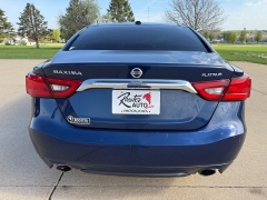 Used 2017  Nissan Maxima 4d Sedan Platinum at Rooster Auto Sales near Vinton&comma; IA