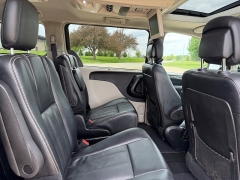Used 2016  Chrysler Town & Country 4d Wagon Touring L at Rooster Auto Sales near Vinton&comma; IA