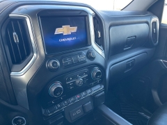 Used 2020  Chevrolet Silverado 1500 4WD Crew Cab LT Trail Boss at Rooster Auto Sales near Vinton&comma; IA