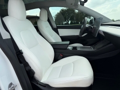 Used 2021  Tesla Model Y Performance AWD at Rooster Auto Sales near Vinton&comma; IA