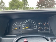 Used 1999 GMC Suburban 1500 SUV 4WD SLT at Rooster Auto Sales near Vinton, IA