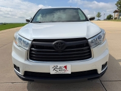 Used 2014  Toyota Highlander 4d SUV AWD LE Plus at Rooster Auto Sales near Vinton&comma; IA