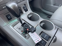 Used 2010 Toyota Highlander 4d SUV AWD SE at Rooster Auto Sales near Vinton, IA
