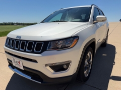 Used 2021  Jeep Compass Limited FWD at Rooster Auto Sales near Vinton&comma; IA