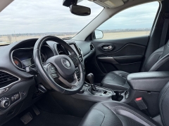 Used 2019  Jeep Cherokee 4d SUV 4WD Limited 3&period;2L at Rooster Auto Sales near Vinton&comma; IA