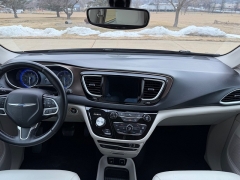 Used 2018  Chrysler Pacifica 4d Wagon Touring L Plus at Rooster Auto Sales near Vinton&comma; IA