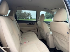 Used 2016  Nissan Rogue 4d SUV AWD SV at Rooster Auto Sales near Vinton&comma; IA