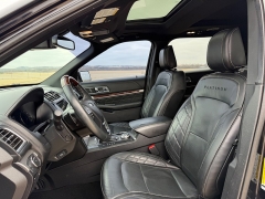 Used 2019  Ford Explorer 4d SUV 4WD Platinum at Rooster Auto Sales near Vinton&comma; IA