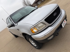 Used 2001  Ford F-150 4WD SuperCrew XLT at Rooster Auto Sales near Vinton&comma; IA