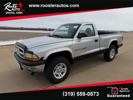 Used 2001 Dodge Dakota 4WD Reg Cab Sport at Rooster Auto Sales near Vinton, IA