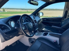 Used 2019 Dodge Grand Caravan 4d Wagon SXT at Rooster Auto Sales near Vinton, IA
