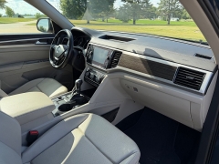 Used 2018  Volkswagen Atlas 3&period;6L V6 SEL FWD at Rooster Auto Sales near Vinton&comma; IA