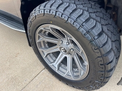 Used 2017 GMC Yukon XL 4d SUV 4WD Denali at Rooster Auto Sales near Vinton, IA