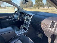 Used 2008  Lincoln MKX 4d SUV AWD at Rooster Auto Sales near Vinton&comma; IA