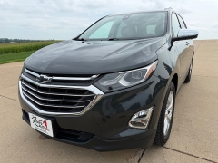 Used 2020  Chevrolet Equinox 4d SUV FWD Premier w&sol;1LZ at Rooster Auto Sales near Vinton&comma; IA