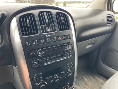 Used 2005 Chrysler Town & Country 4d Wagon Touring at Rooster Auto Sales near Vinton, IA