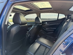 Used 2017  Nissan Maxima 4d Sedan Platinum at Rooster Auto Sales near Vinton&comma; IA