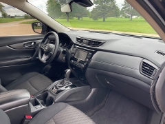 Used 2019 Nissan Rogue 4d SUV AWD SV at Rooster Auto Sales near Vinton, IA