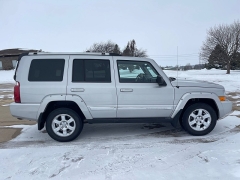 Used 2007  Jeep Commander 4d SUV 4WD Limited HEMI at Rooster Auto Sales near Vinton, IA