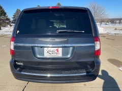 Used 2013  Chrysler Town & Country 4d Wagon Touring at Rooster Auto Sales near Vinton&comma; IA