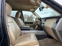 Used 2014  Ford Expedition EL 4d SUV 4WD XLT at Rooster Auto Sales near Vinton&comma; IA