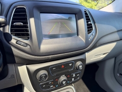 Used 2021  Jeep Compass Latitude FWD at Rooster Auto Sales near Vinton&comma; IA