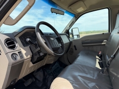 Used 2008  Ford Super Duty F-450 CC 4WD Reg Cab 201" XLT at Rooster Auto Sales near Vinton&comma; IA