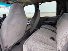 Used 2001  Ford F-150 4WD SuperCrew XLT at Rooster Auto Sales near Vinton&comma; IA