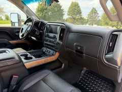 Used 2019  Chevrolet Silverado 3500 4WD Crew Cab LTZ DRW at Rooster Auto Sales near Vinton&comma; IA