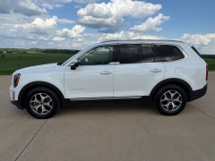 Used 2020  Kia Telluride 4d SUV AWD EX at Rooster Auto Sales near Vinton&comma; IA