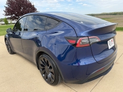 Used 2023  Tesla Model Y Performance AWD at Rooster Auto Sales near Vinton&comma; IA