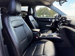 Used 2021  Ford Explorer Limited 4WD at Rooster Auto Sales near Vinton&comma; IA