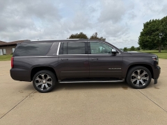 Used 2016  Chevrolet Suburban 4d SUV 4WD LTZ at Rooster Auto Sales near Vinton&comma; IA