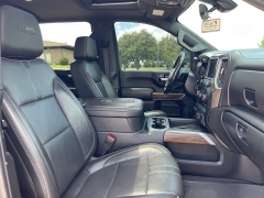 Used 2020 Chevrolet Silverado 2500 4WD Crew Cab High Country Dsl at Rooster Auto Sales near Vinton, IA