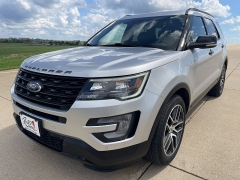 Used 2017 Ford Explorer 4d SUV 4WD Sport at Rooster Auto Sales near Vinton, IA