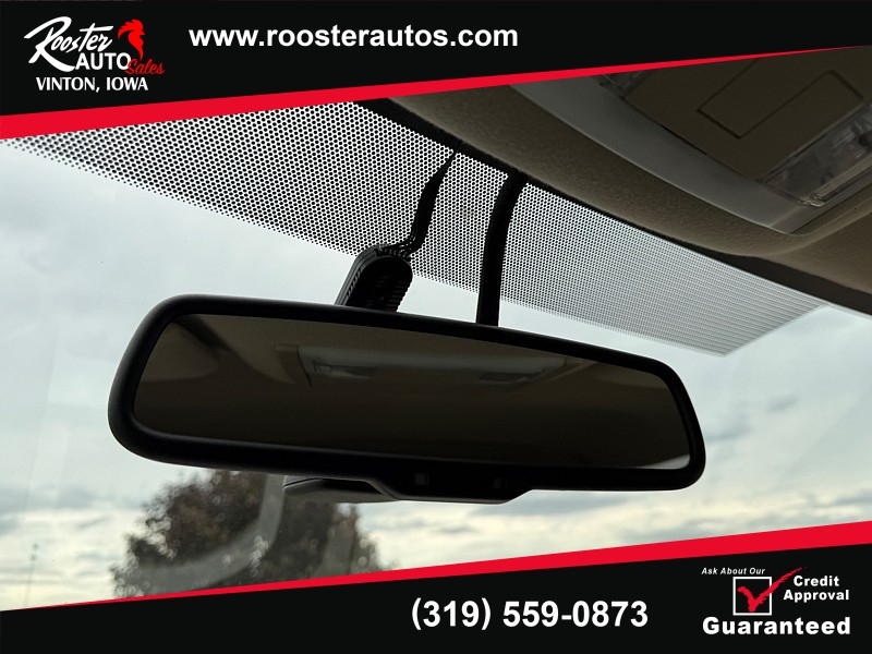 Used 2007  Ford Edge 4d SUV AWD SEL at Rooster Auto Sales near Vinton&comma; IA