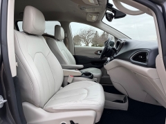 Used 2018  Chrysler Pacifica 4d Wagon Touring L Plus at Rooster Auto Sales near Vinton&comma; IA