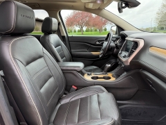 Used 2018  GMC Acadia 4d SUV AWD Denali at Rooster Auto Sales near Vinton&comma; IA