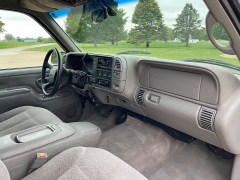Used 1999 GMC Suburban 1500 SUV 4WD SLT at Rooster Auto Sales near Vinton, IA