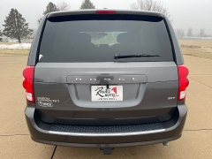 Used 2015  Dodge Grand Caravan 4d Wagon SXT at Rooster Auto Sales near Vinton&comma; IA